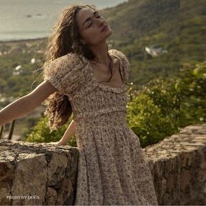 BRAND NEW, never been worn, DOÊN, Gia Dress for Sale.